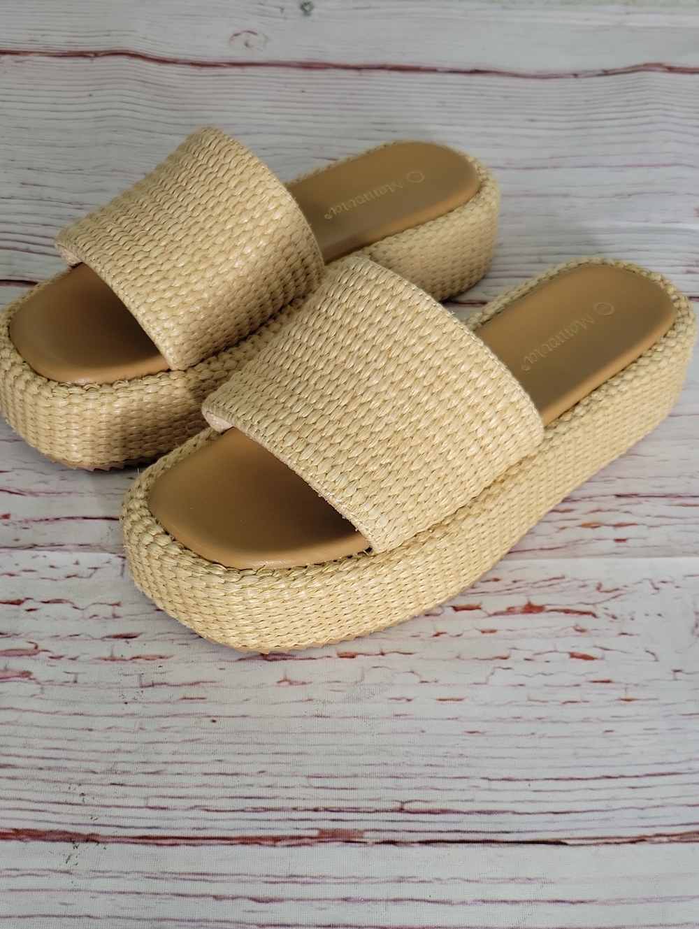 Monrovia Tan Woven Platform Slides Size 7